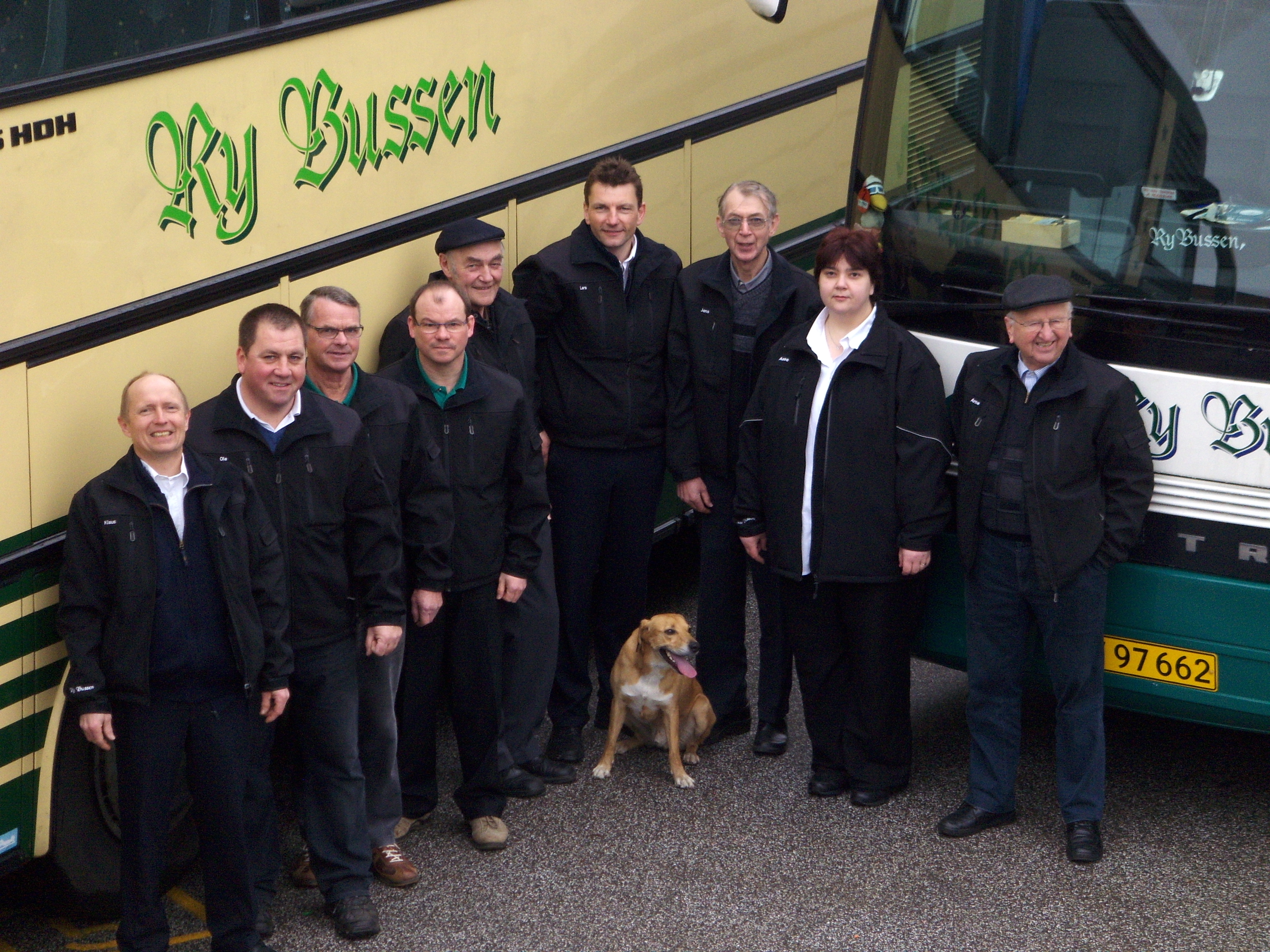 Ry Bussen Foto Af De Ansatte